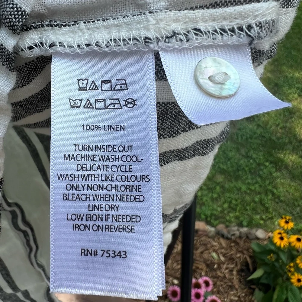 C&C California Sleeveless Linen Blouse - Picture 8 of 10